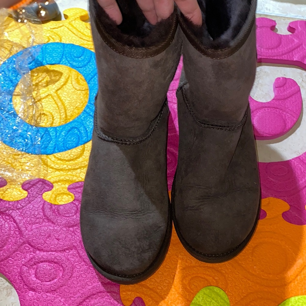 Chocolate uggs